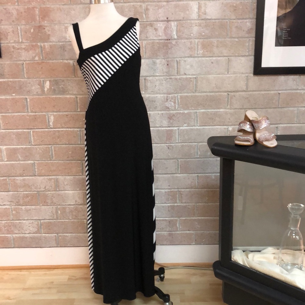 Frank Lyman black & white maxi dress